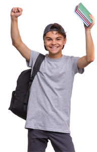menino_adolescente_comemora_livros_AdobeStock_282892117_valiza14